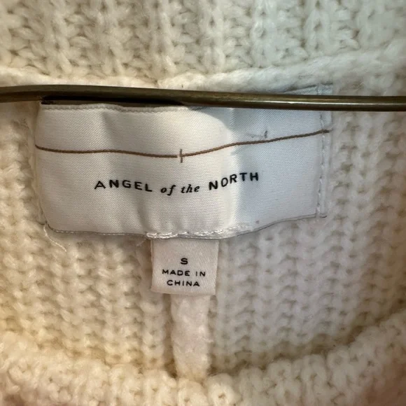 Anthropologie Angel Of The North Cream Turtleneck Sleeveless Sweater, Small - Picture 2 of 6